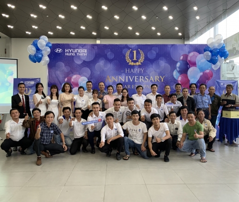 Kỷ niệm 1 năm thành lập Hyundai Hưng Thịnh