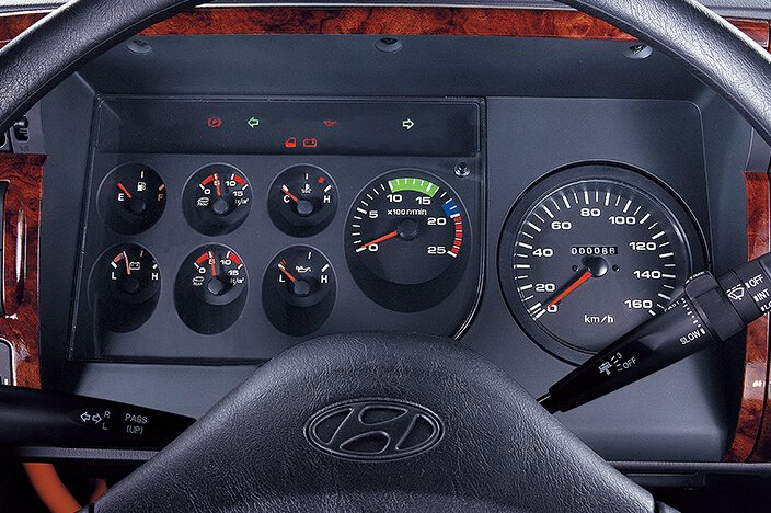nội thất xe hyundai Hd270 bồn trộn bê tông